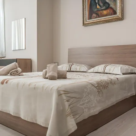 Luxury Block District Appartement Tirana