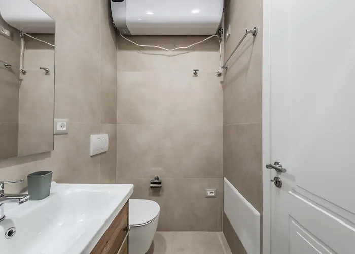 Luxury Block District Apartment