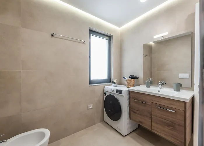 Luxury Block District * Tirana