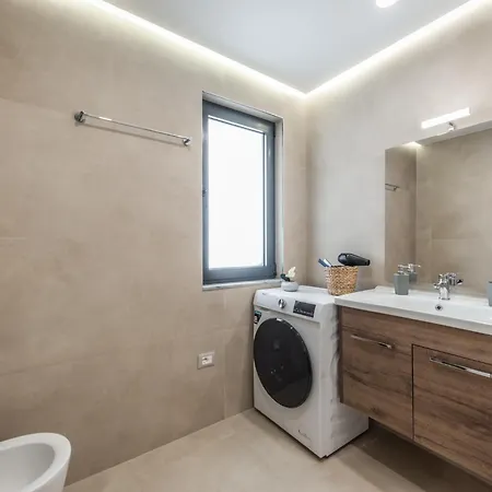 Luxury Block District * Tirana