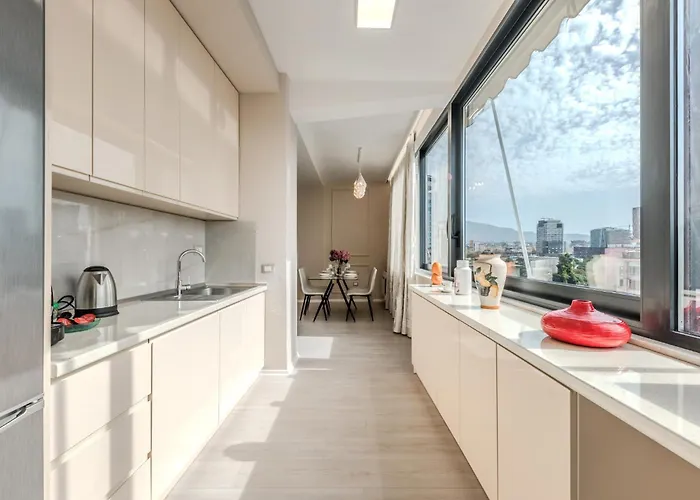 아파트 Luxury Block District 티라나